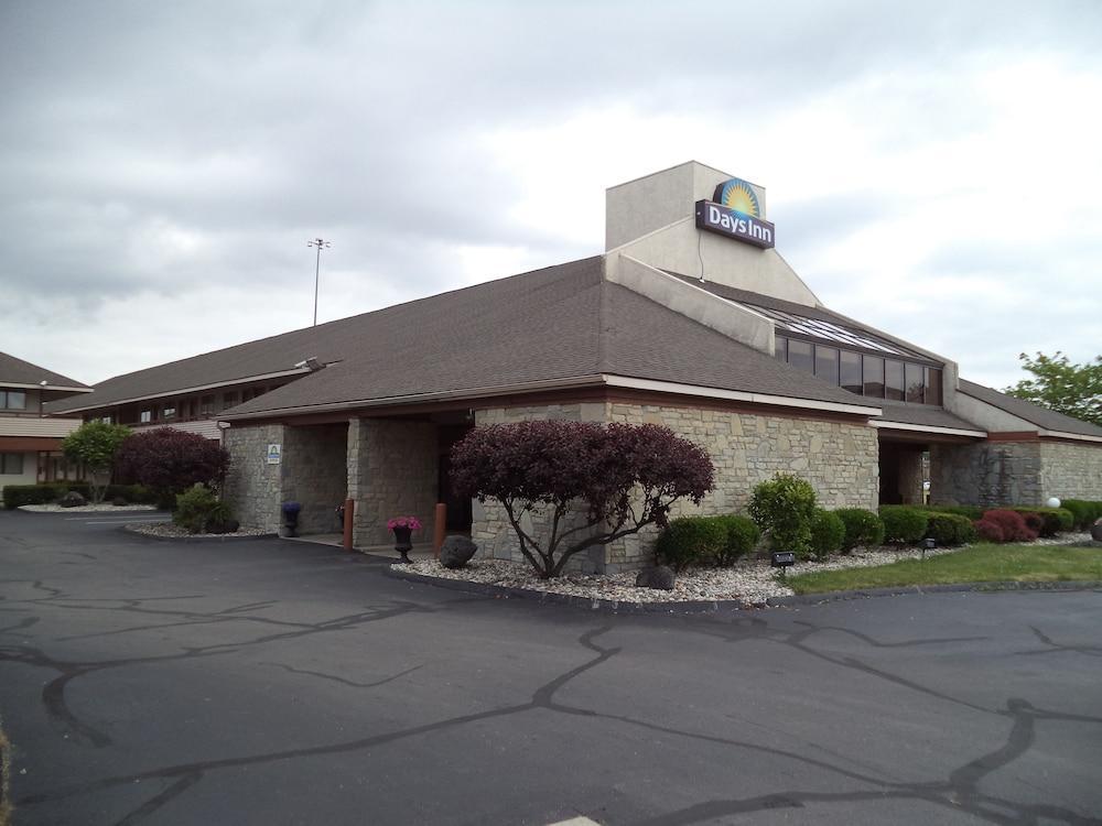 Days Inn By Wyndham Maumee/Toledo Екстериор снимка