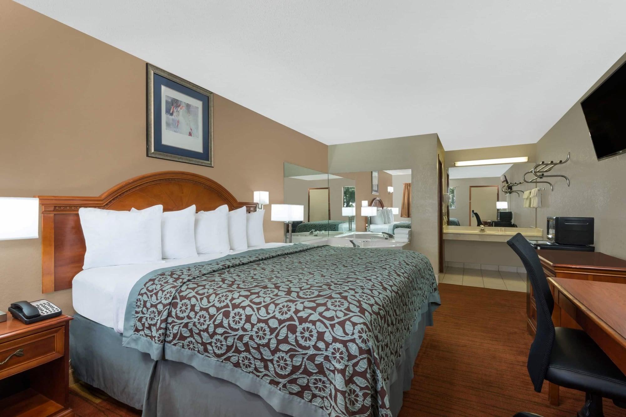 Days Inn By Wyndham Maumee/Toledo Екстериор снимка