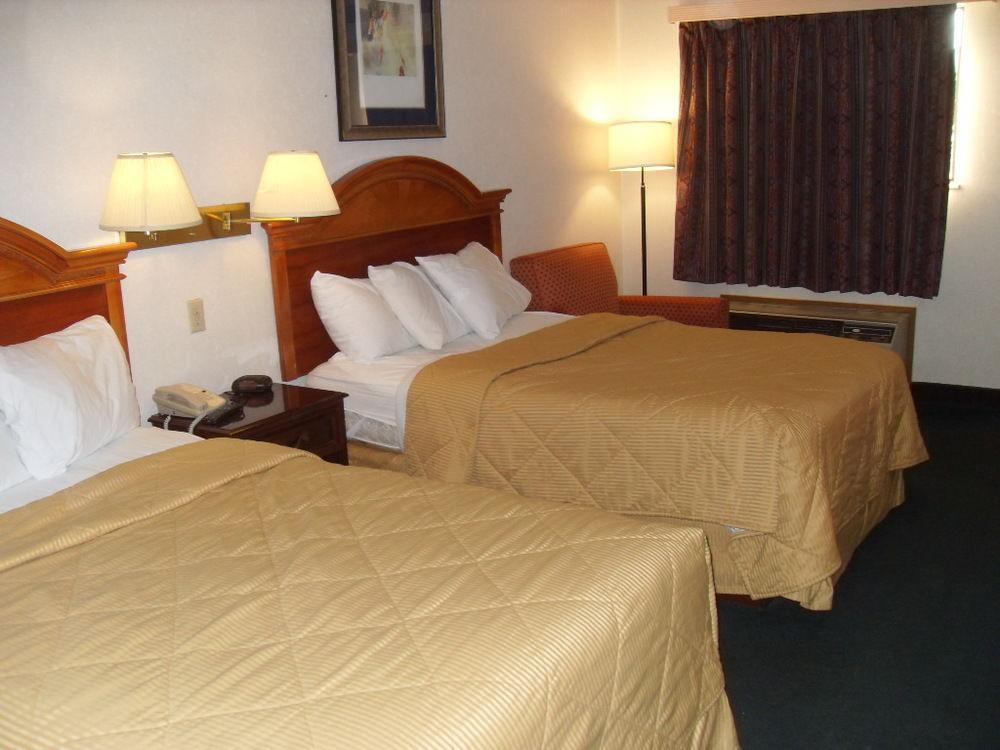Days Inn By Wyndham Maumee/Toledo Екстериор снимка