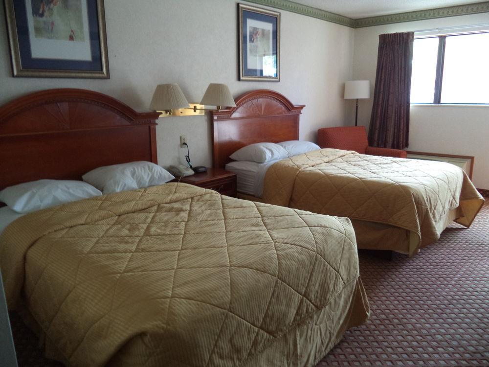 Days Inn By Wyndham Maumee/Toledo Екстериор снимка