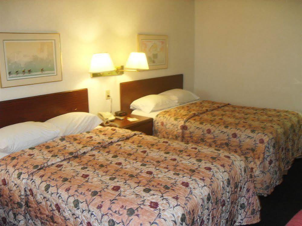 Days Inn By Wyndham Maumee/Toledo Екстериор снимка