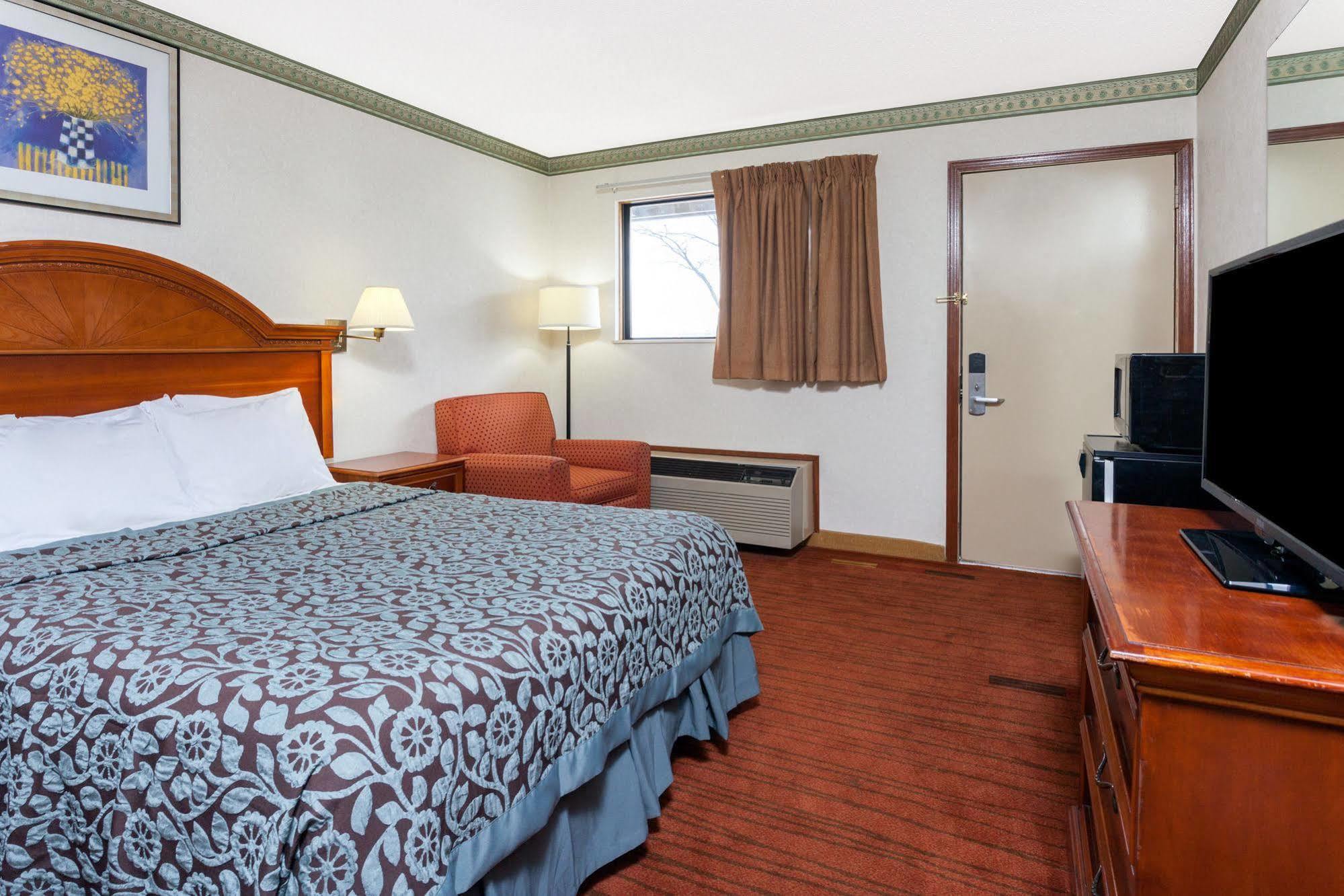 Days Inn By Wyndham Maumee/Toledo Екстериор снимка